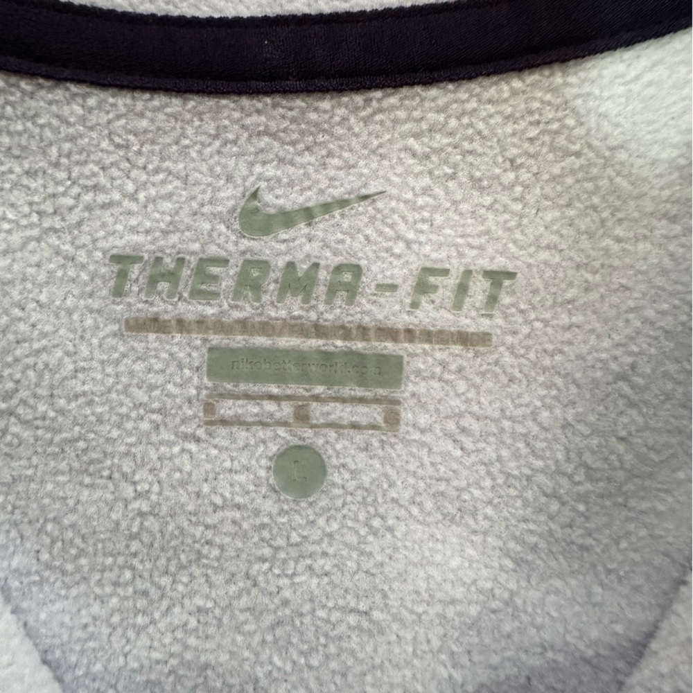 Nike Purple Lavender Therma-Fit Full Zip-Up Hoodie Women’s Large Thumbholes - Picture 6 of 8